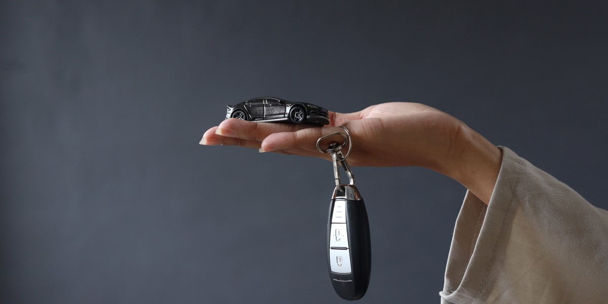 You'll Never Guess This Locksmiths Car's Tricks